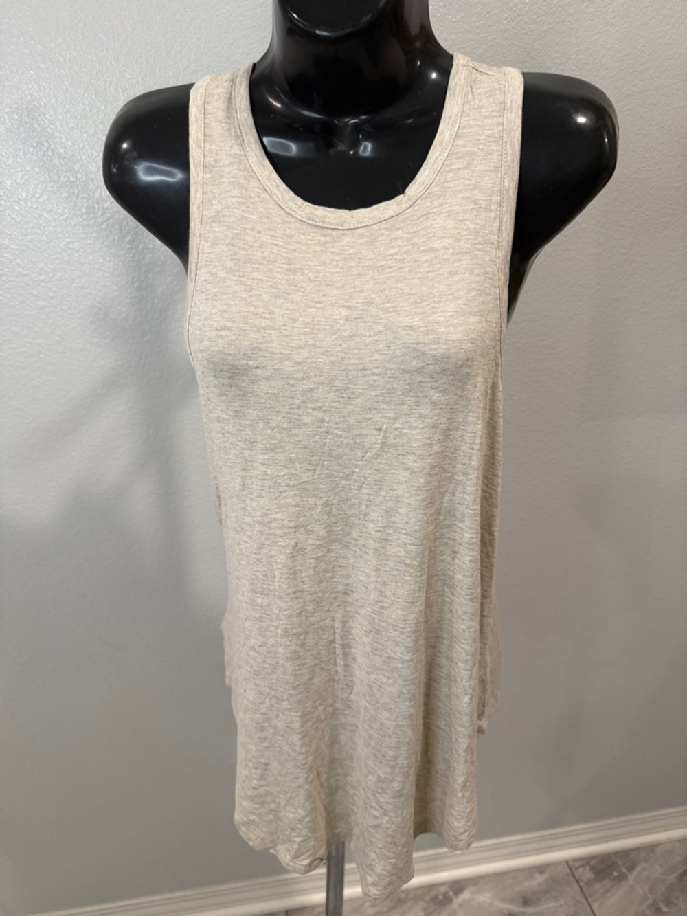 Active Basic Beige Scoop Neck Tank Top